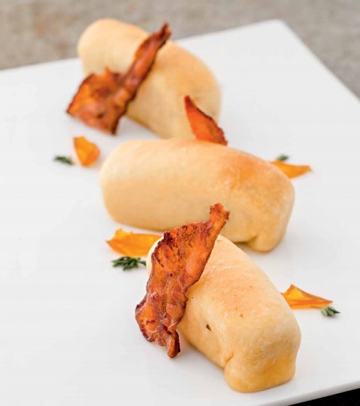 Хлеб с луком и беконом